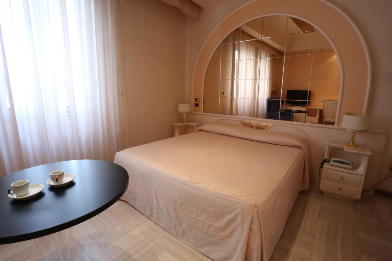 Hotel Europa Foggia Exterior foto